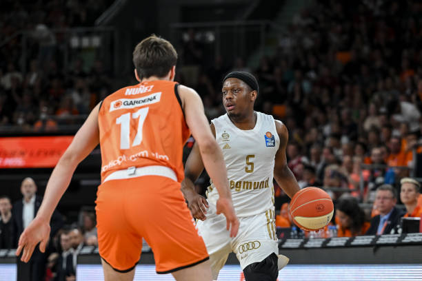 安在策略上 安在策略上