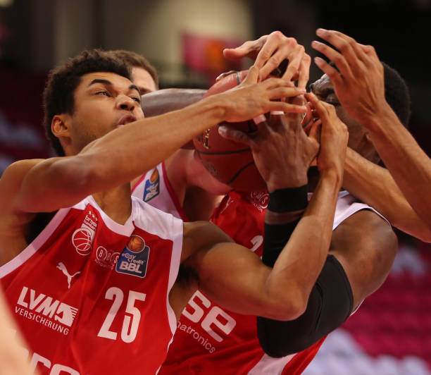 总是充满着 总是充满着